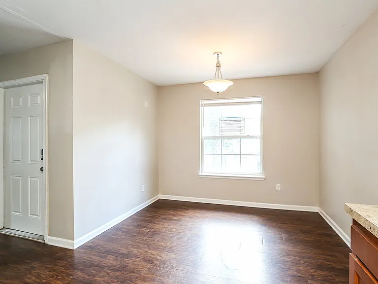 3747 Peachtree St — Photo 6