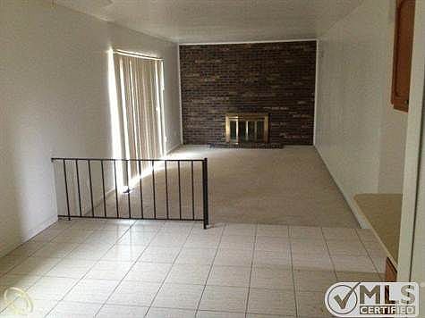 fmly rm & eating area