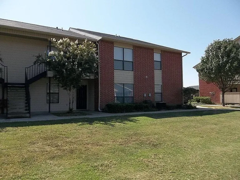 320 Bluffview Dr #320 — Photo 10