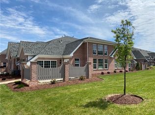 1540 Parkwood Pointe Dr, Crescent, PA