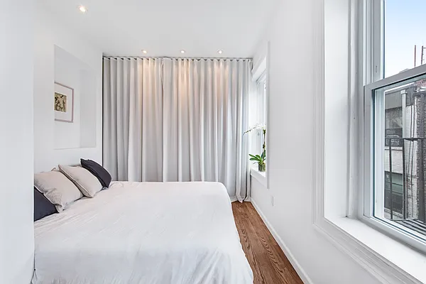 Sold by Compass | media 5