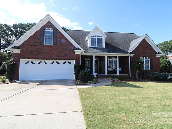 2nd image of 9017 Heather Trace Ln