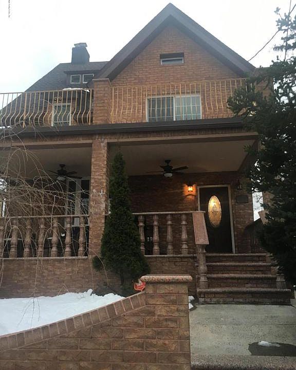 1st image of 222 Major Ave