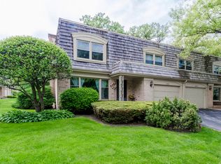 2S762 Avenue Barbizon, Oak Brook, IL 60523