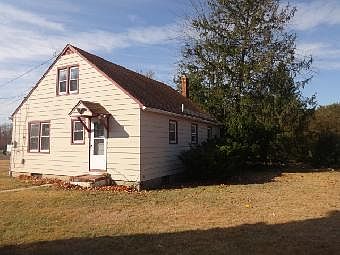 2nd image of 1820 Circle Dr