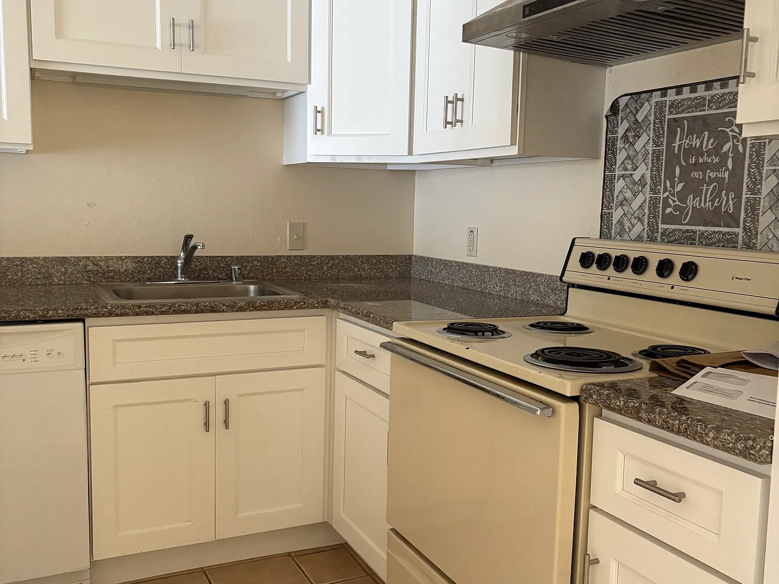 2 bed, 1.5 bath, $2,750 — Photo 2