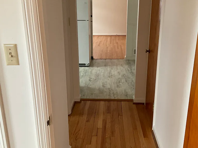 17 E Lakeside Ave #3 — Photo 3