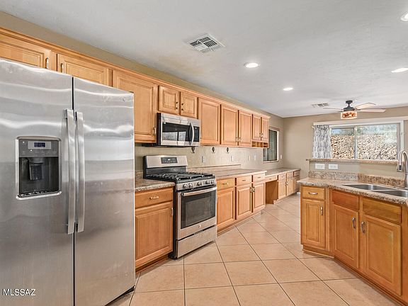 5th image of 8248 S Placita Almeria