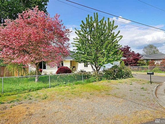 3rd image of 2219 14th Ave NW