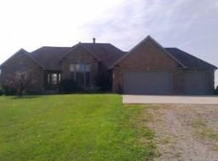 8531 Robb Rd, Fowlerville, MI 48836