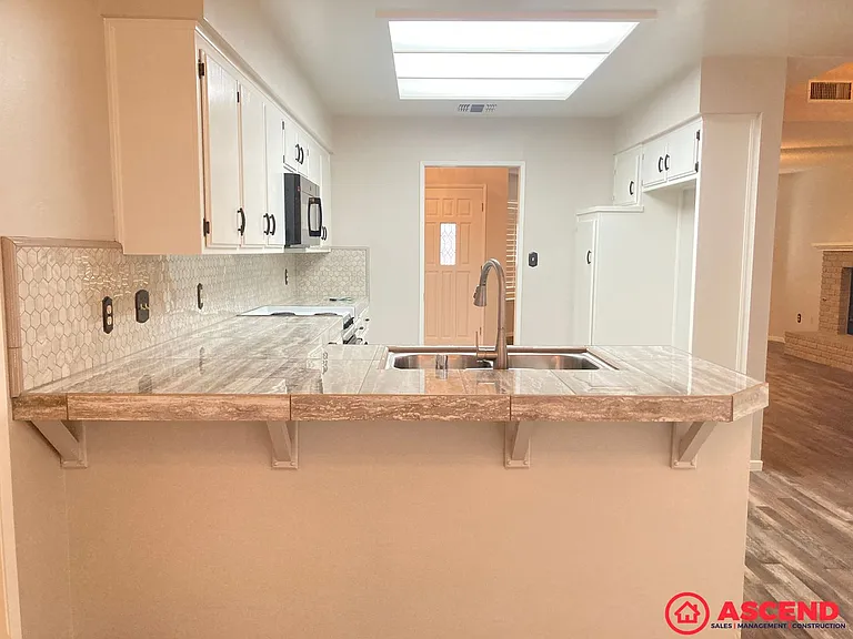 9620 Tumwater Ave — Photo 5