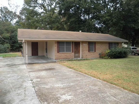 3rd image of 204 Rosewood St