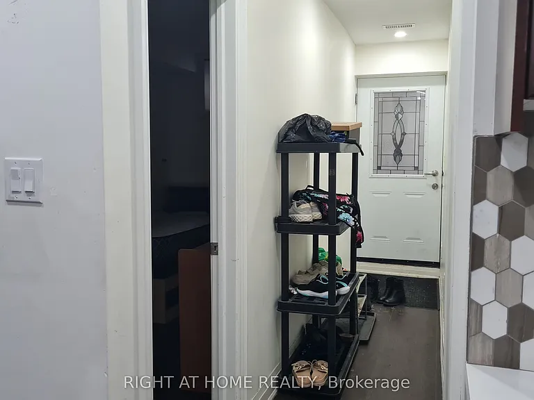 10 Emmott Ave #A — Photo 11