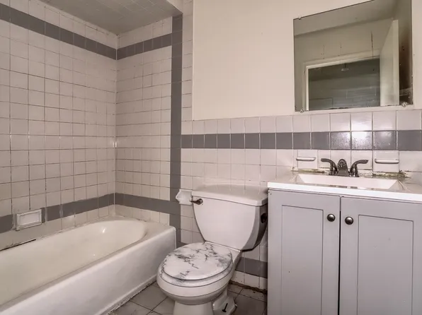 78 Orient Avenue image 24 of 25