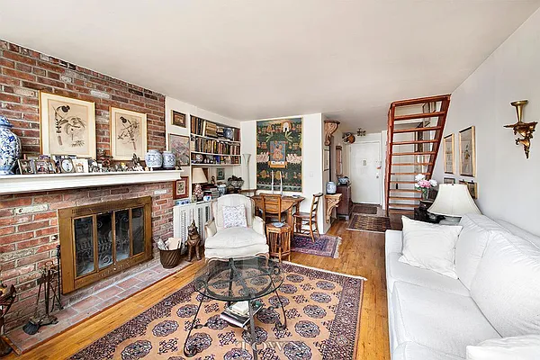 Sold by Town Residential | media 7