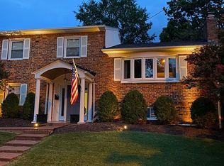 5218 7th St S, Arlington, VA 22204