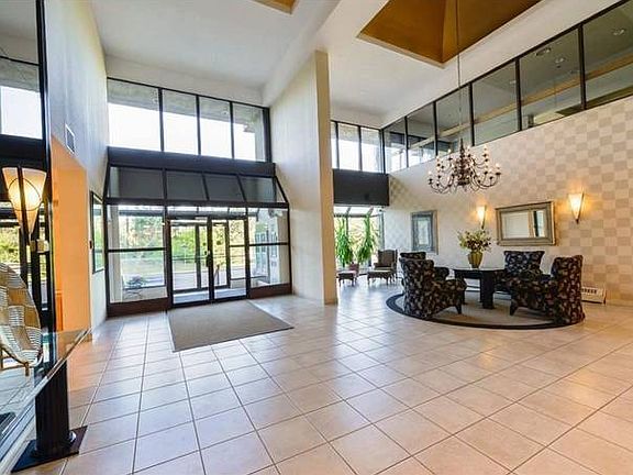 3rd image of 9929 Saskatchewan Dr NW