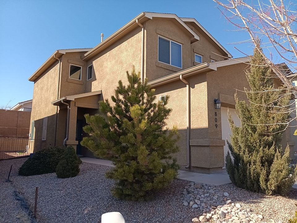 1st image of 809 Zimina Dr NW