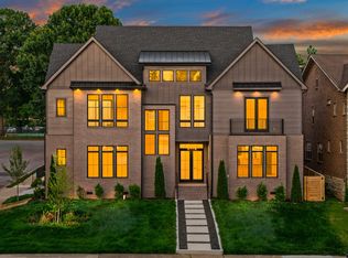 1700 15th Ave S, Nashville, TN 37212
