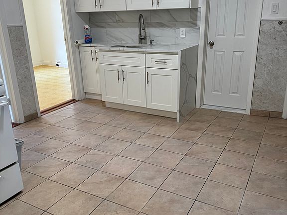4th image of 24-53 43rd St #1