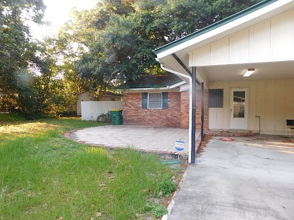 3rd image of 3203 Dogwood Ave