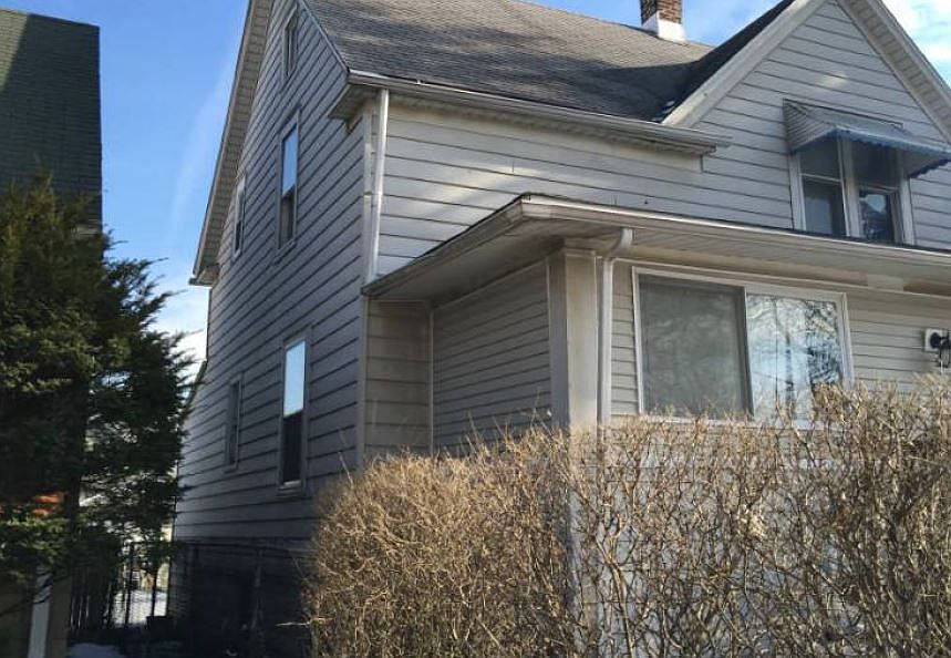 2nd image of 1037 Emerald Ave