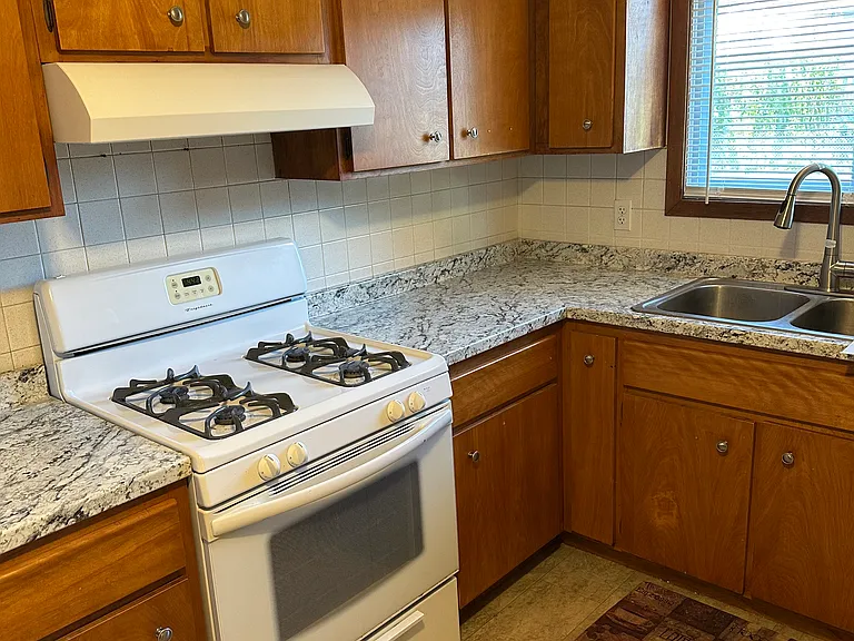 201 Tonawanda Creek Rd #2 — Photo 5