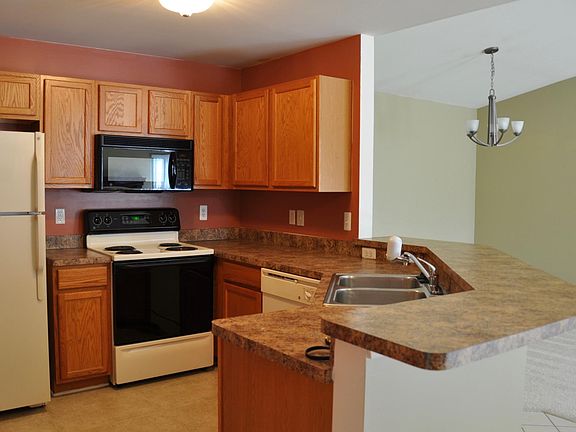 2nd image of 15337 Yale Dr