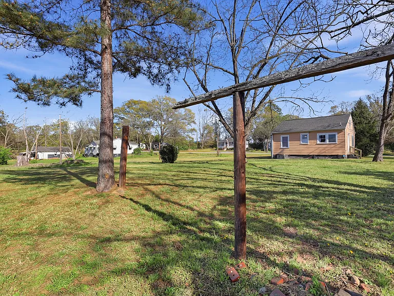 612 Crescent Dr — Photo 25