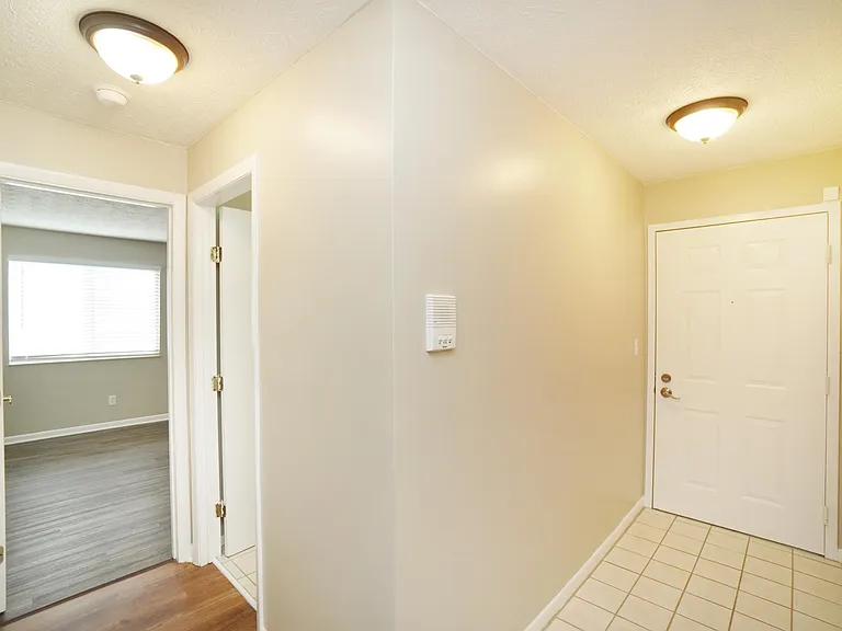 8945 Eagleview Dr #7 — Photo 5