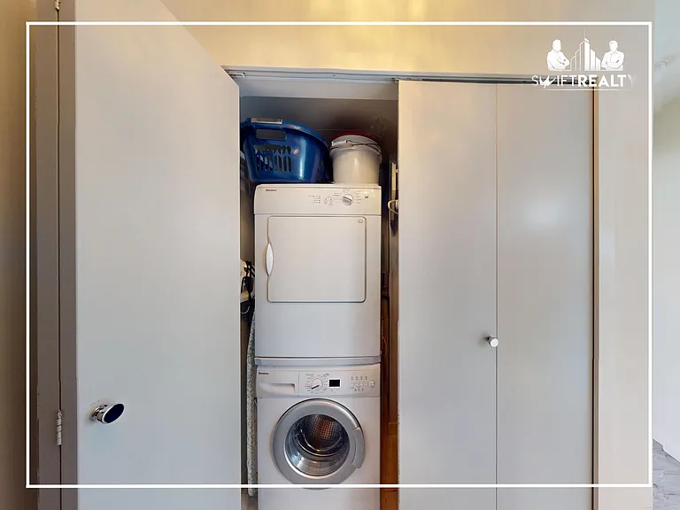 161 W Georgia St #2208 — Photo 17