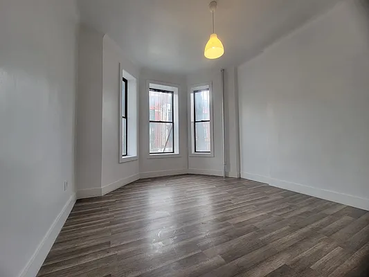 Rented by Yup Realty LLC | media 2