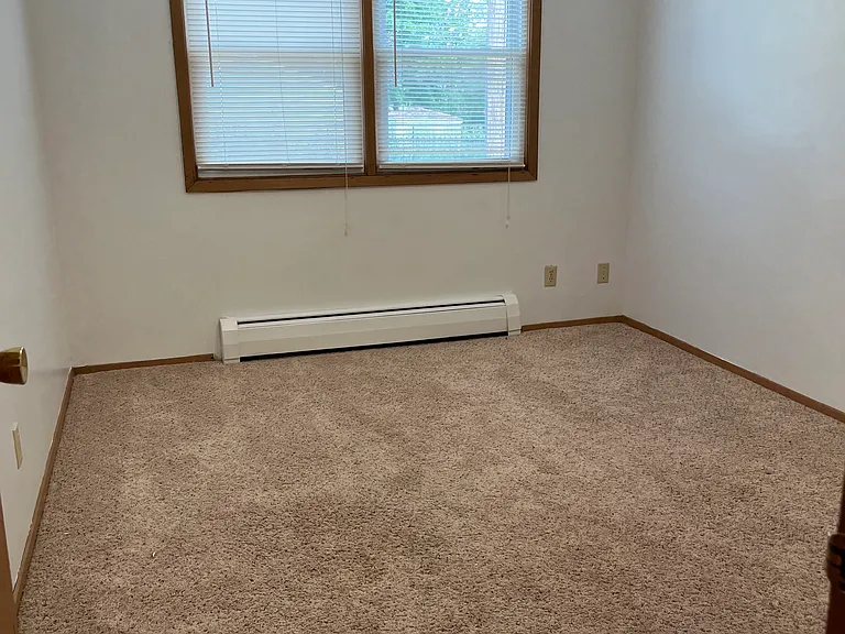 401 SW Elm St #1 — Photo 9