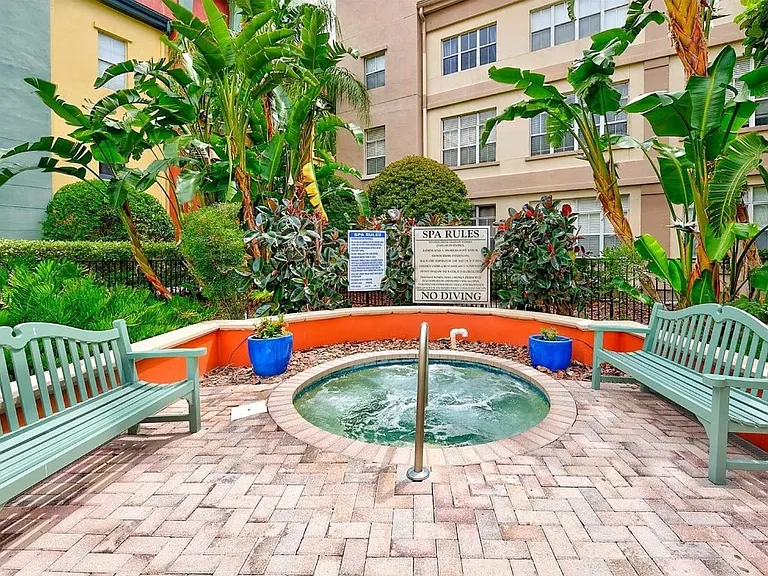 2331 W Horatio St #816 — Photo 19