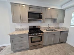 Move In Special $2,497 For First Three Months, $2,597 Thereafter! Spacious 2 Bedroom / 1 Bathroom..., San Pedro, CA 90731
