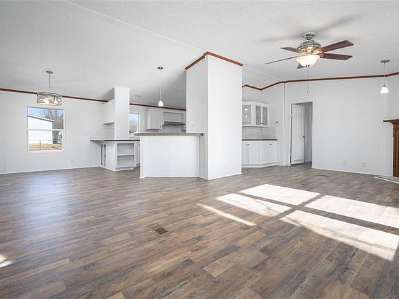 5th image of 20401 Misty Glen Dr