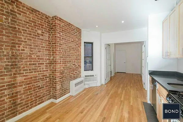 Rented by Bond New York | media 20