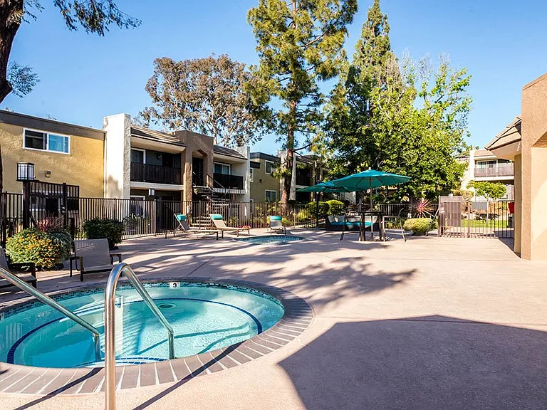 Sofi Poway — Photo 2