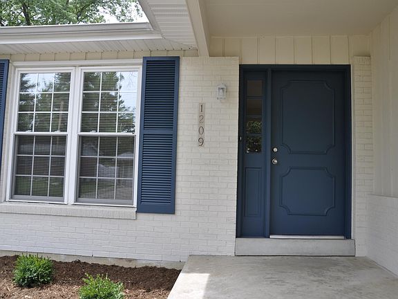 2nd image of 1209 Eagleshire Dr