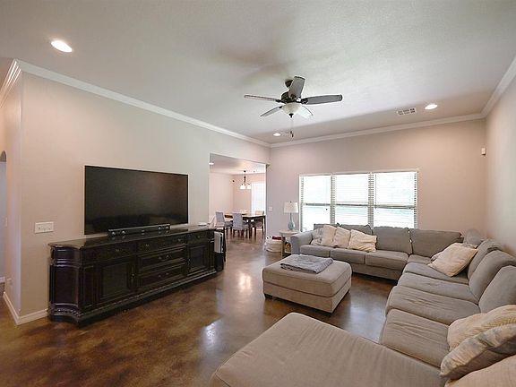 3rd image of 204 N Boardwalk St