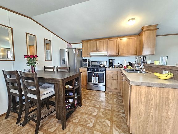 5th image of 110 Park Estate Ave