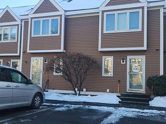 2nd image of 80 Steeplechase Ct