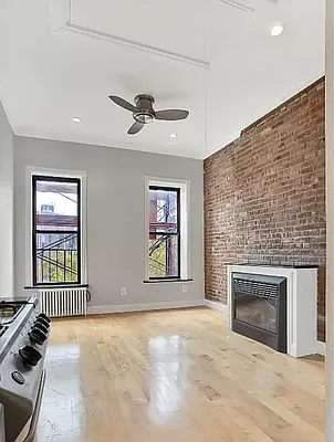 Rented by REAL New York | media 7