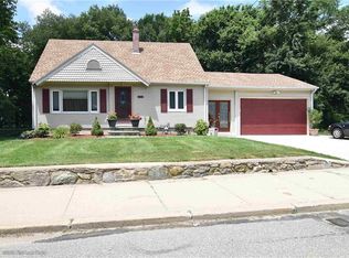 1543 Plainfield St, Johnston, RI 02919