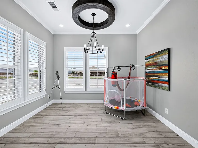 8619 La Jolla Dr — Photo 15