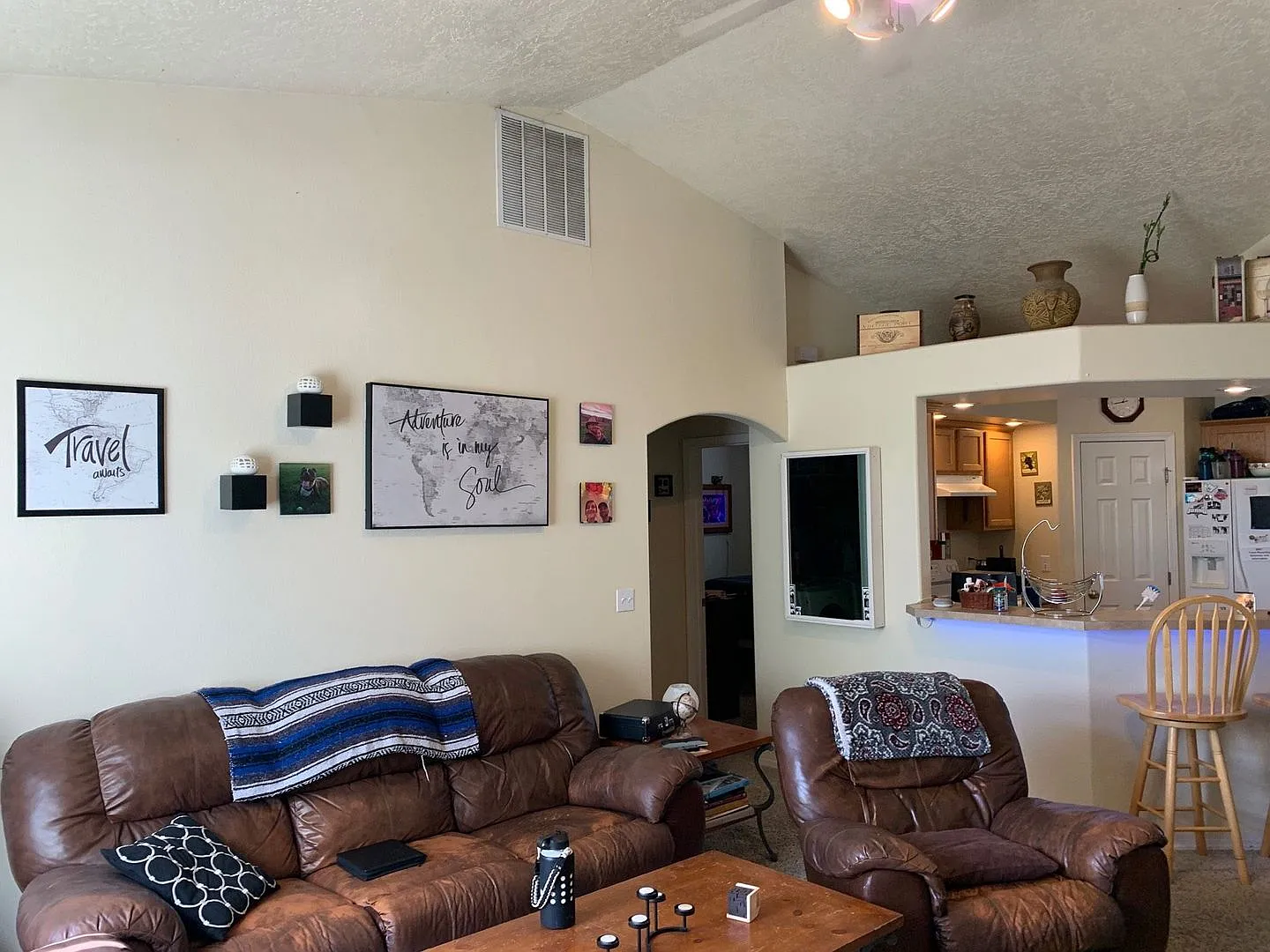 560 Blue Heron | Stylish 4 Bedroom/2 Bathroom Home — Photo 3
