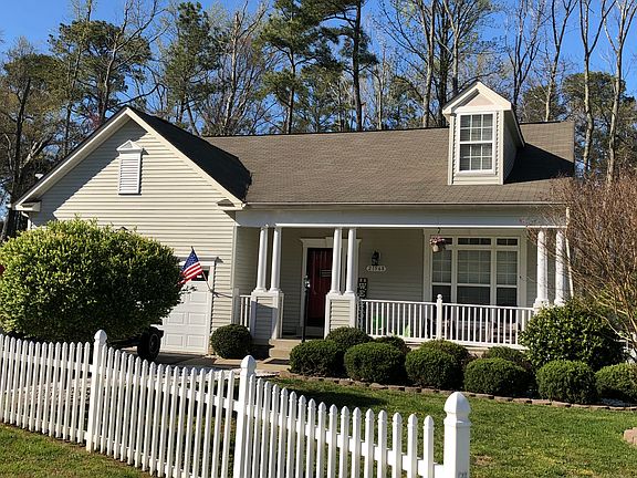 4th image of 21568 Oxford Dr