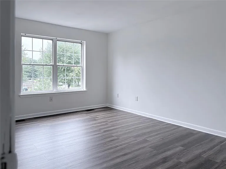 6411 Pioneer Dr — Photo 6