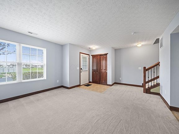 3rd image of 5935 Canyon Creek Dr #604