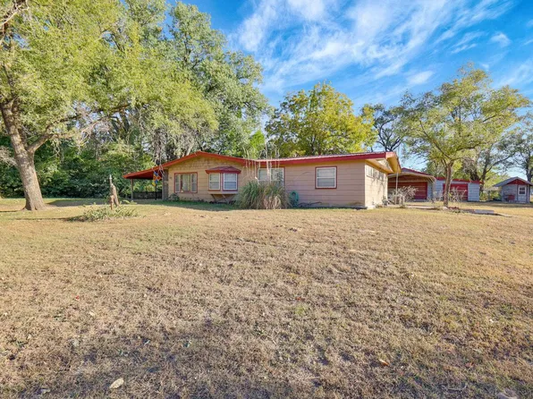 101 W Kirby St, Haysville, KS 67060